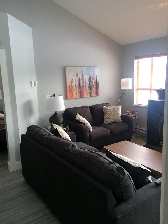 Tyndalstone Lodge 3 Bedroom In The Heart Of Village North ウィスラー エクステリア 写真