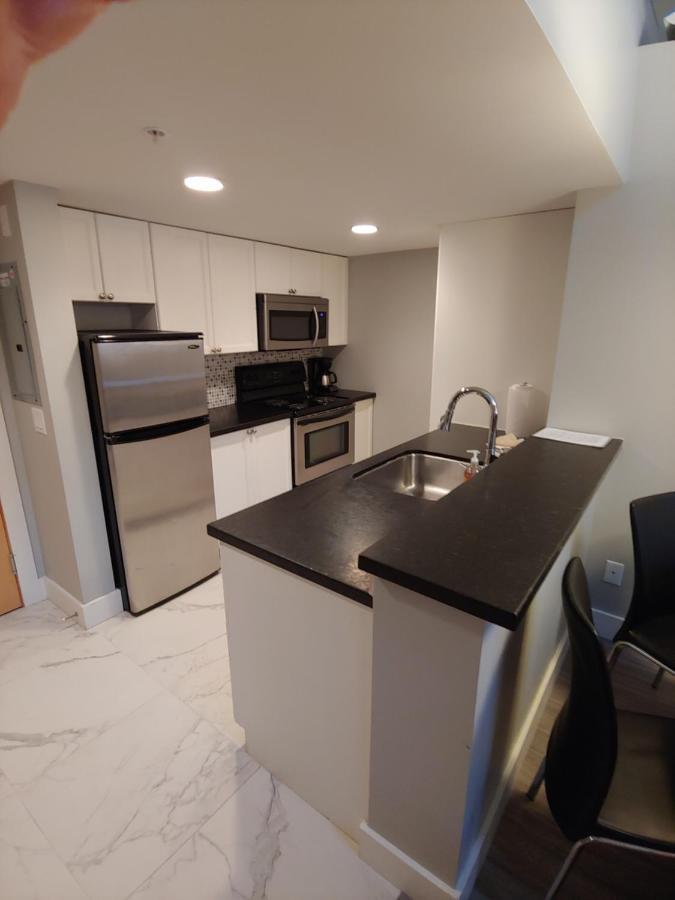 Tyndalstone Lodge 3 Bedroom In The Heart Of Village North ウィスラー エクステリア 写真